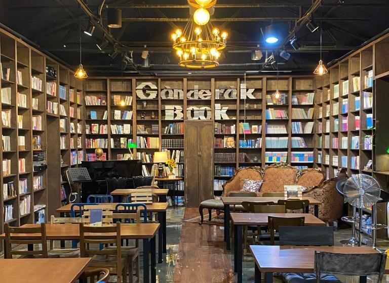 Quarto Estandar com Sacada, Ganderak Guest House