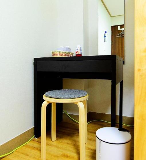 Cama em Quarto Compartilhado, Ganderak Guest House