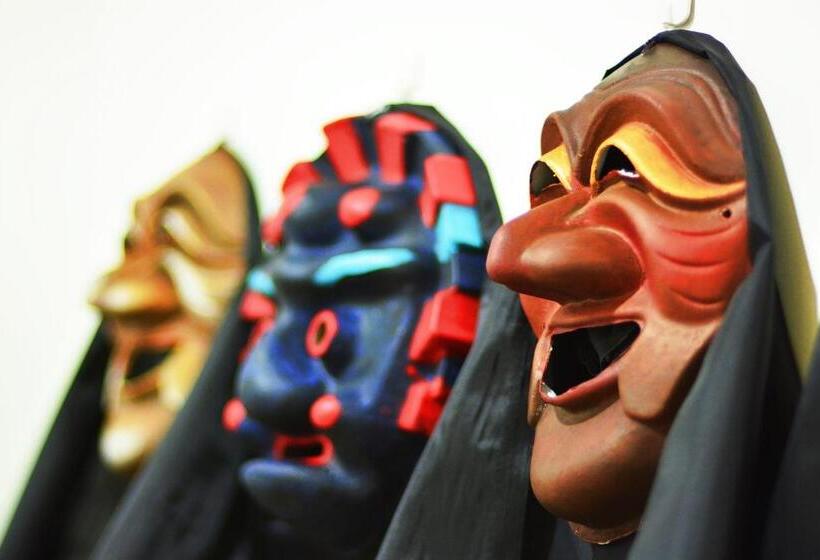 Quarto Estandar com Sacada, Ganderak Guest House