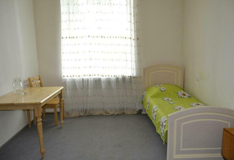 エコノミールーム, Health Resort Arzni 1