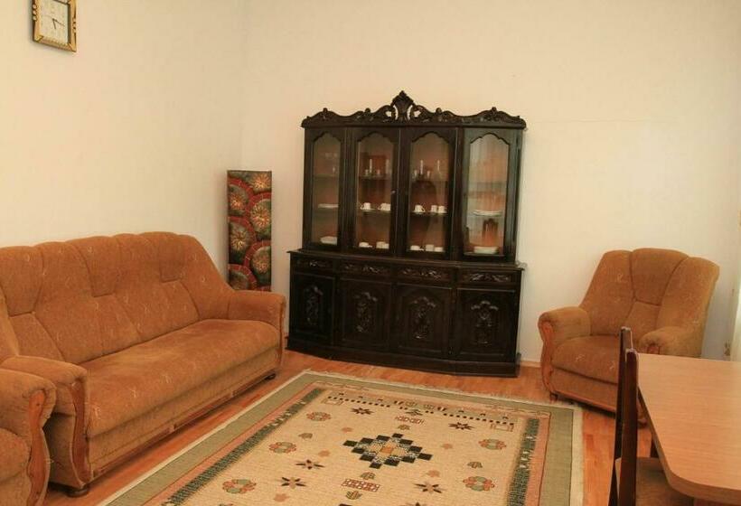 スイート, Health Resort Arzni 1