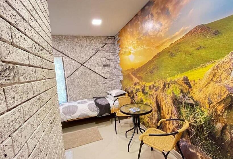 标准间, Azoyan Holiday Resort