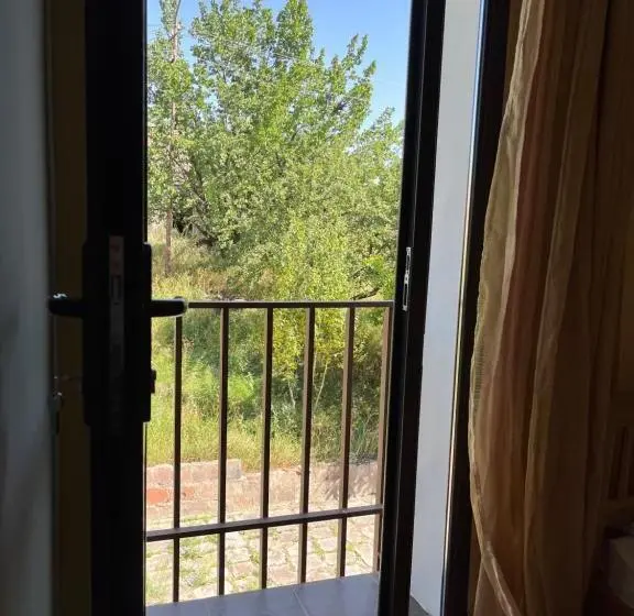اتاق استاندارد با بالکن, Azoyan Holiday Resort