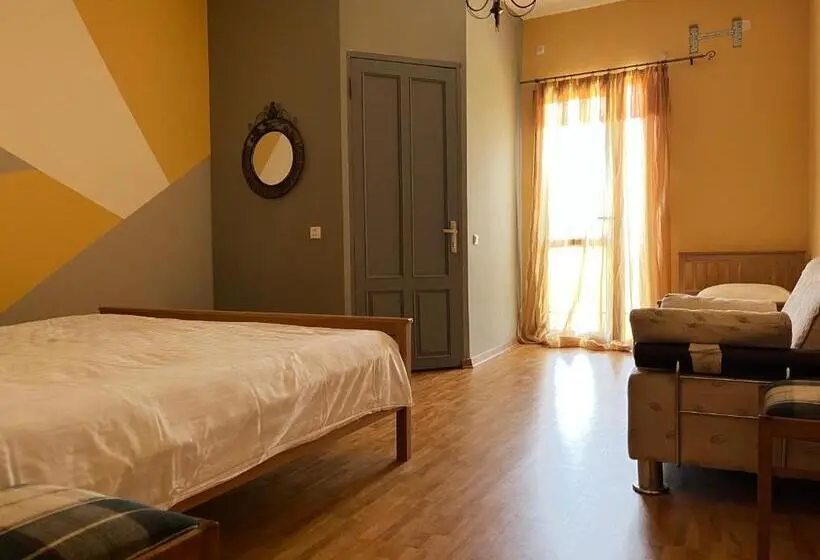 اتاق استاندارد با بالکن, Azoyan Holiday Resort