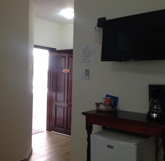 غرفة سوبيريور, Jan S