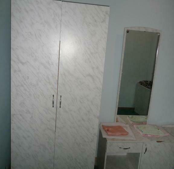 חדר סטנדרט, Life