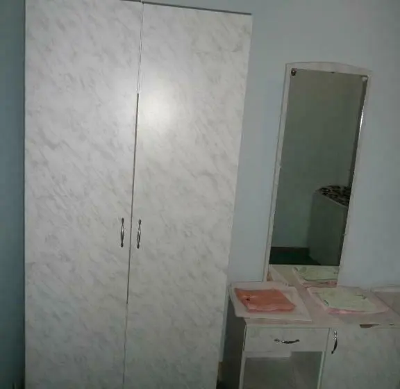 اتاق استاندارد, Life