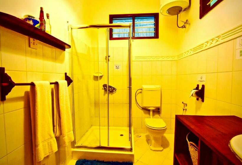 标准间带阳台, Mangrove Lodge