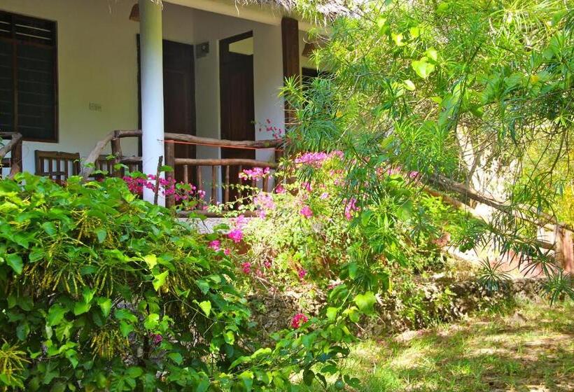 家庭间, Mangrove Lodge
