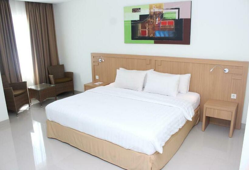 Полулюкс, Naka Hotel Kupang
