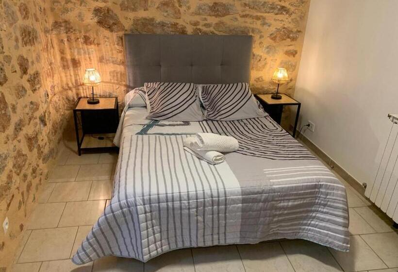 スタンダードルーム, Café De La Place Gîte & Chambres D Hôtes Lou Pastre