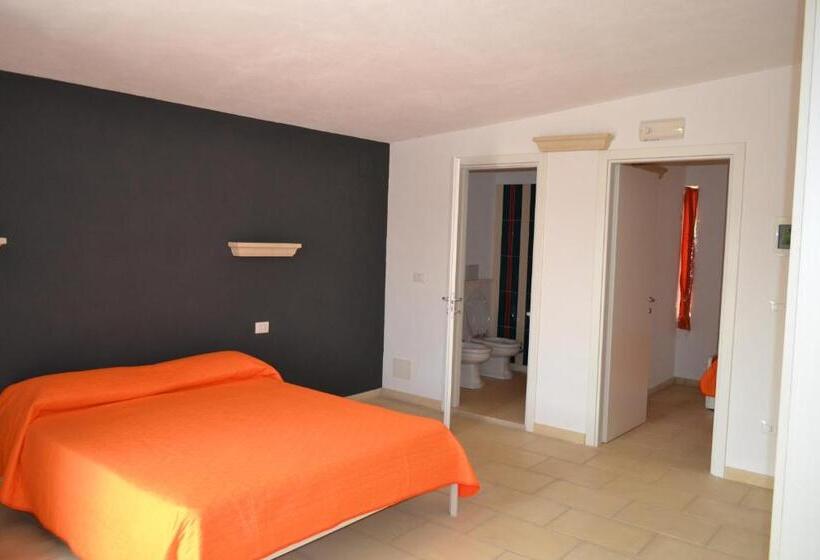 غرفة قياسية مطلّة علي البحر مزوَّدة بشُرفة, Masseria Romagnolo