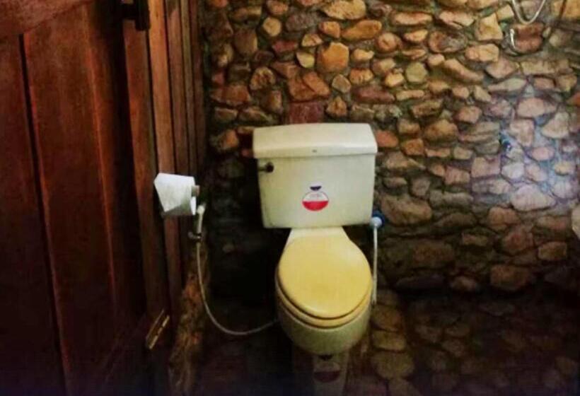 Семейное Бунгало, Bonhomie Beach Cottage