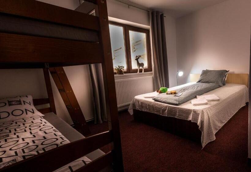 חדר משפחתי, Cabana Smile Straja