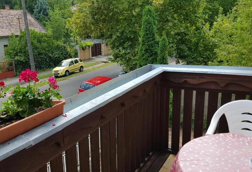 Deluxe Room with Balcony, Mészöly Vendégház