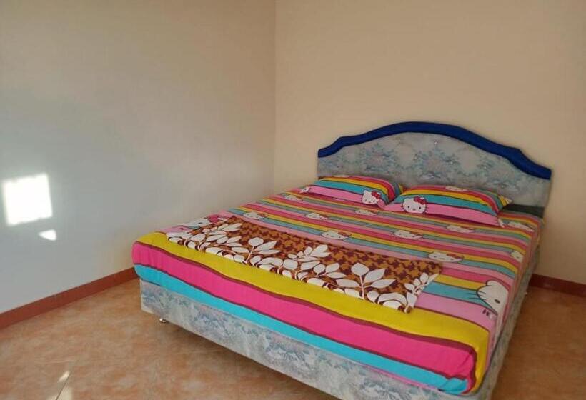 Standardrum, Thalia Guesthouse Ijen   Bromo & Sukamade Tour