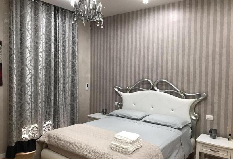 اتاق راحتی سه تخته, Donna Margharet