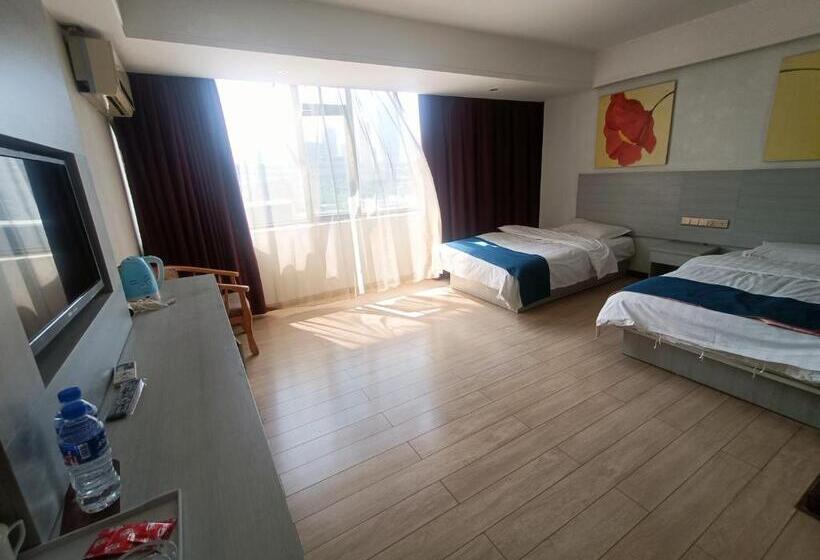 Номер Deluxe, Juli Boutique