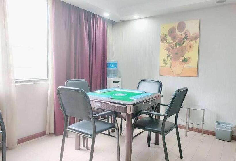 Люкс, Juli Boutique