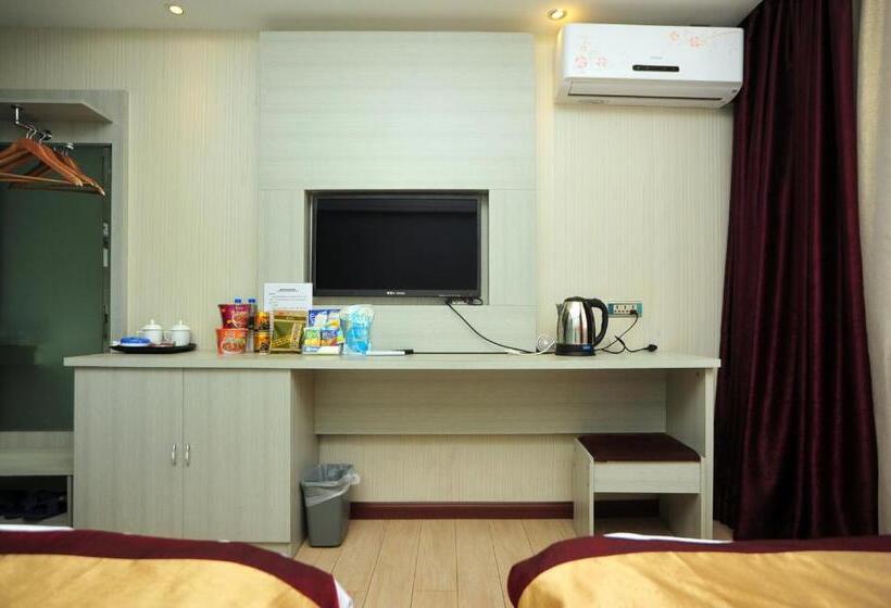 Номер Стандарт Трехместный, Juli Boutique