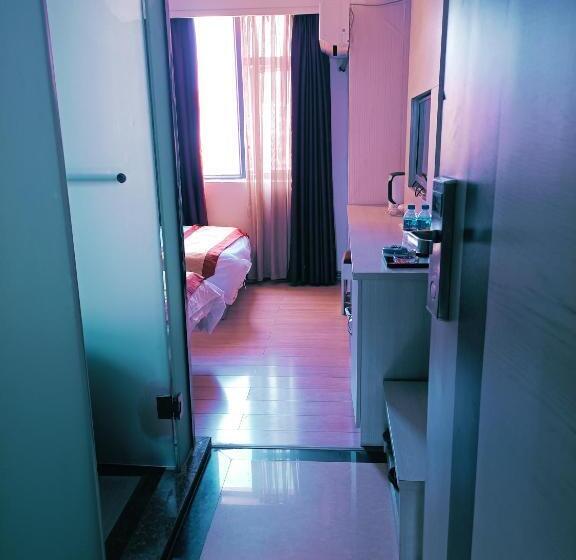 Номер Deluxe Одноместный, Juli Boutique