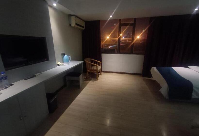 Номер Стандарт, Juli Boutique