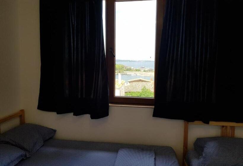 חדר משפחתי, Guest House Antique