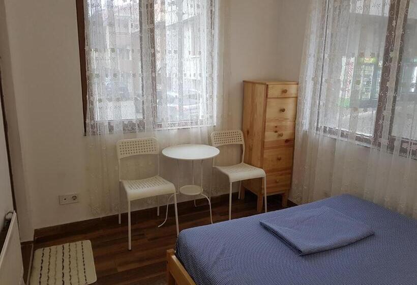 חדר בסיסי, Guest House Antique