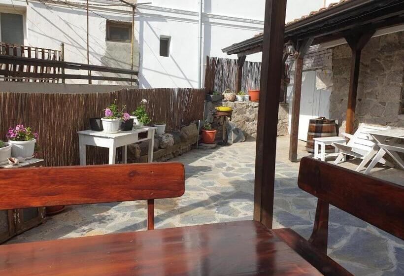 חדר בסיסי, Guest House Antique