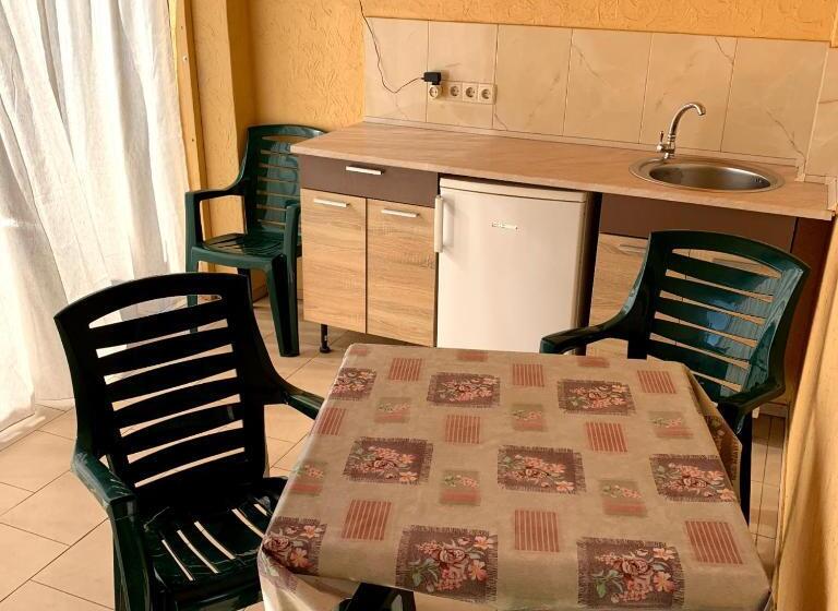 اتاق استاندارد چهار تخته با چشمانداز دریا, Guest House Santin