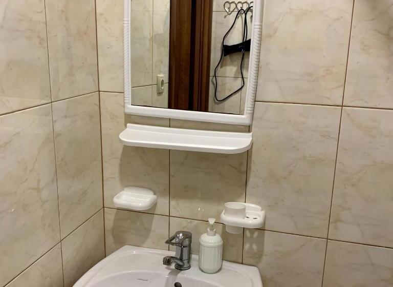 اتاق خانوادگی, Guest House Santin