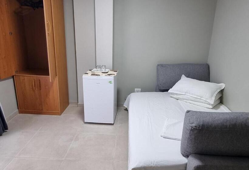 패밀리 룸, Marald Eforie Nord