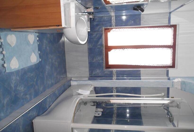 חדר סטנדרט חדר אמבטיה משותף, Relais Villa Ornella