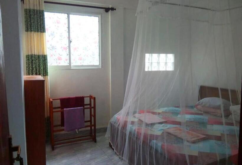 キングサイズベッドのスタンダードルーム, Hansa Villa