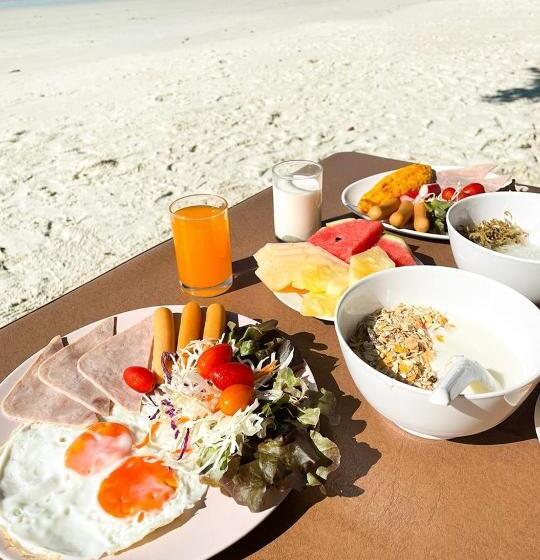 Номер Deluxe, La Lune Beach Resort