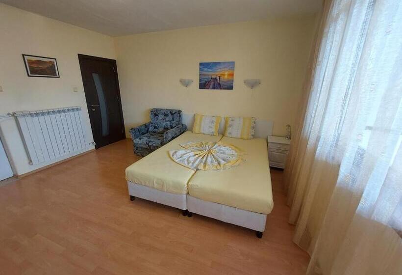 סטודיו סטנדרט עם מרפסת, Primorski Briz Guest House