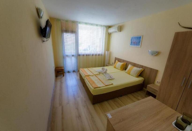 חדר סטנדרט עם מרפסת, Primorski Briz Guest House