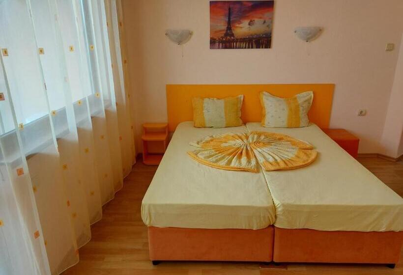 חדר סטנדרט עם מרפסת, Primorski Briz Guest House