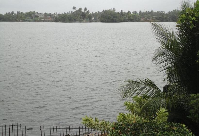 デラックスルーム, Sapara River Guest