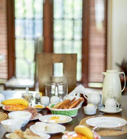 اتاق عادی, Three Shades