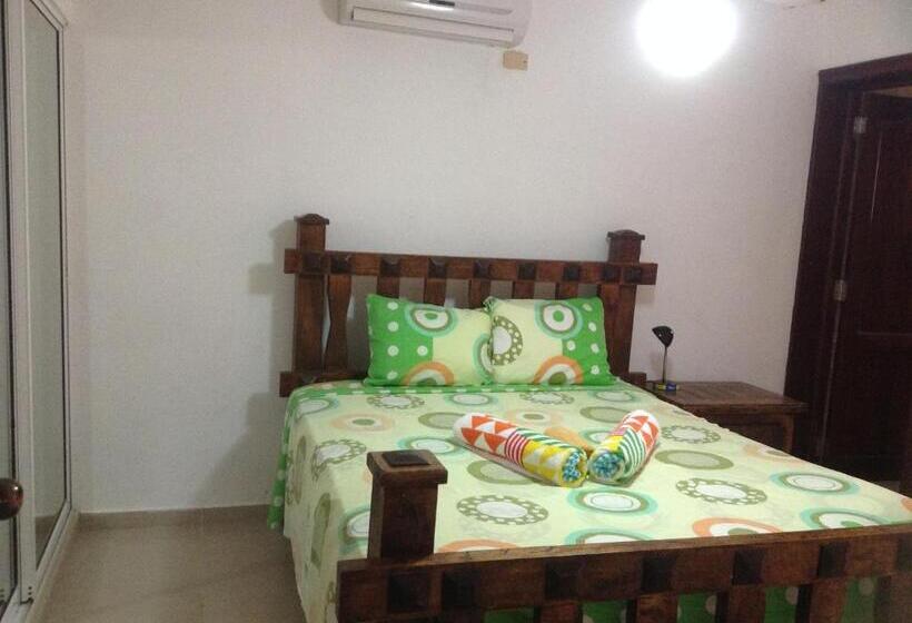 اتاق استاندارد با بالکن, White Sands Shared Apartments