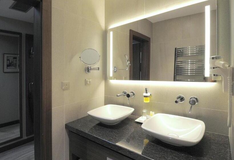 Номер Deluxe с Балконом, Kramer