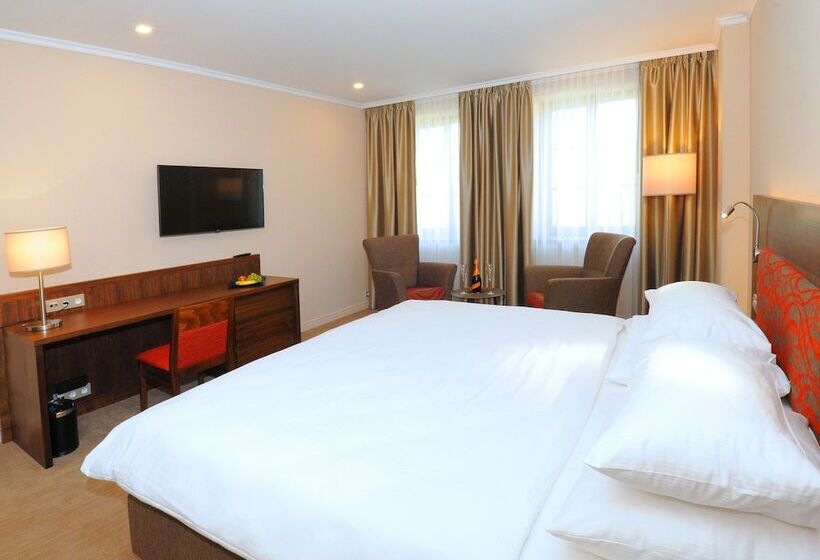 Номер Superior, Kramer