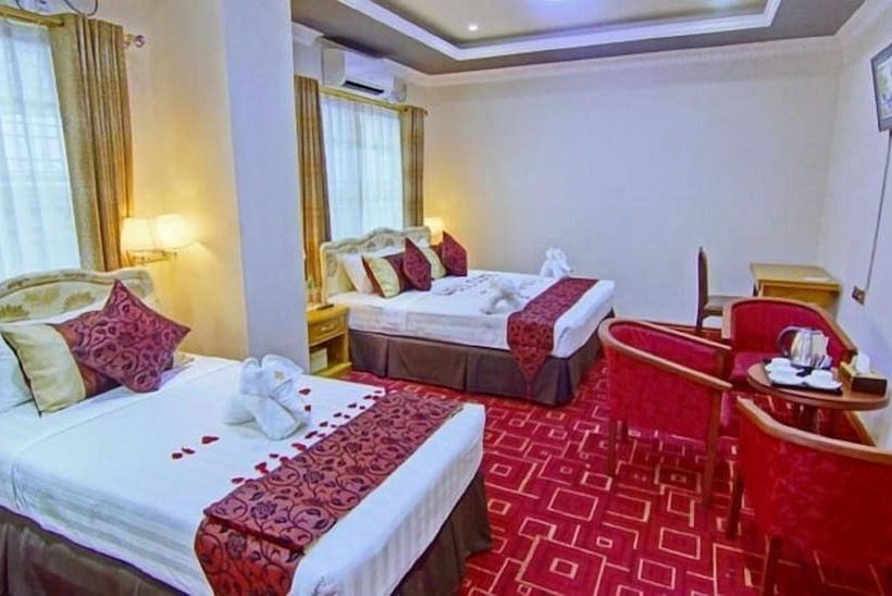 Suite, Myat Nan Yone