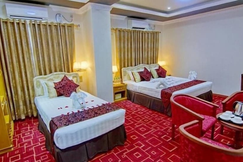 Suite, Myat Nan Yone