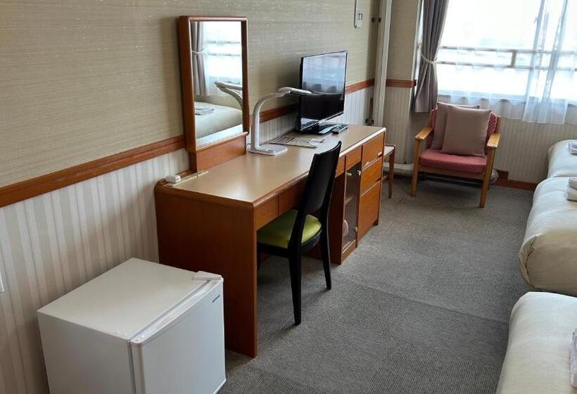 غرفة قياسية ثلاثية, Tsukuba Hills Gakuenodori