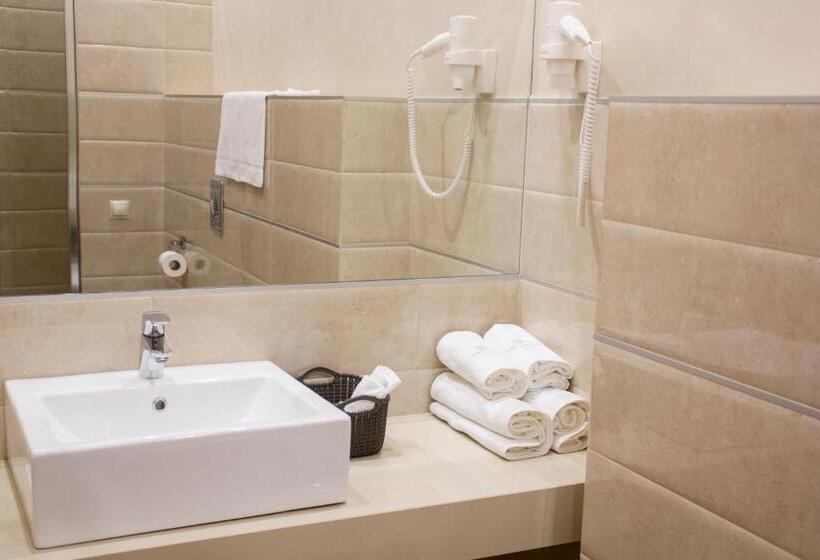 اتاق کلاسیک خانوادگی, Versailles