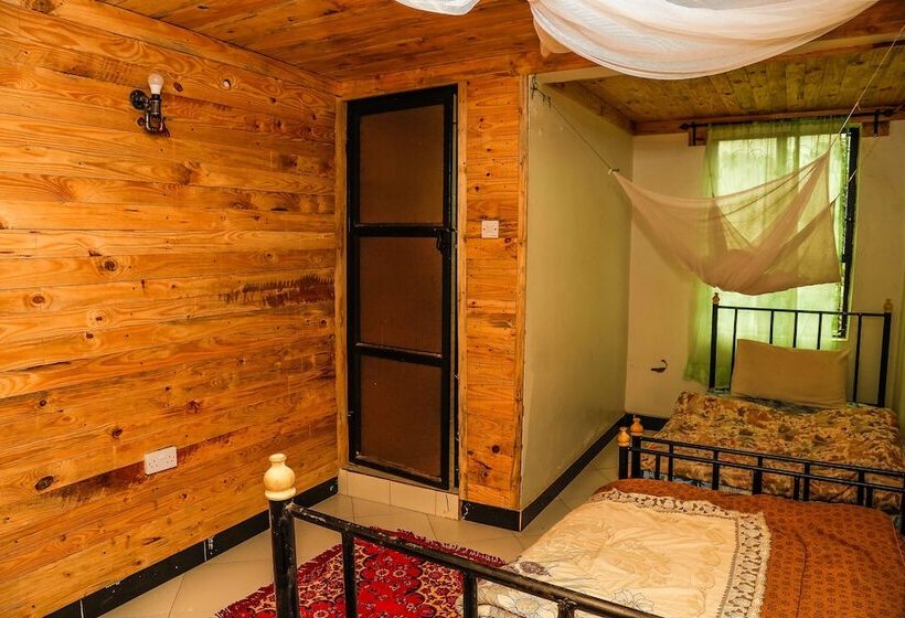 Номер Стандарт, Lionsgate Hostel