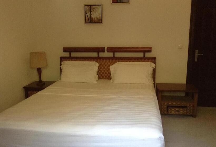 اتاق لوکس, Residencial Ramire Tour