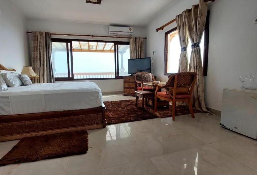 غرفة ديلوكس مطلّة علي البحر مزوَّدة بشُرفة, Residencial Ramire Tour